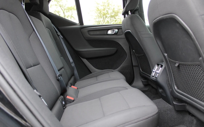 Volvo XC 40 cena 131999 przebieg: 98300, rok produkcji 2021 z Wieliczka małe 137